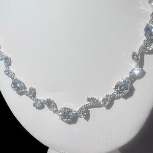 Givenchy Fashion Crystal Floral Leaf Necklace NWT
16” with 2” Extender